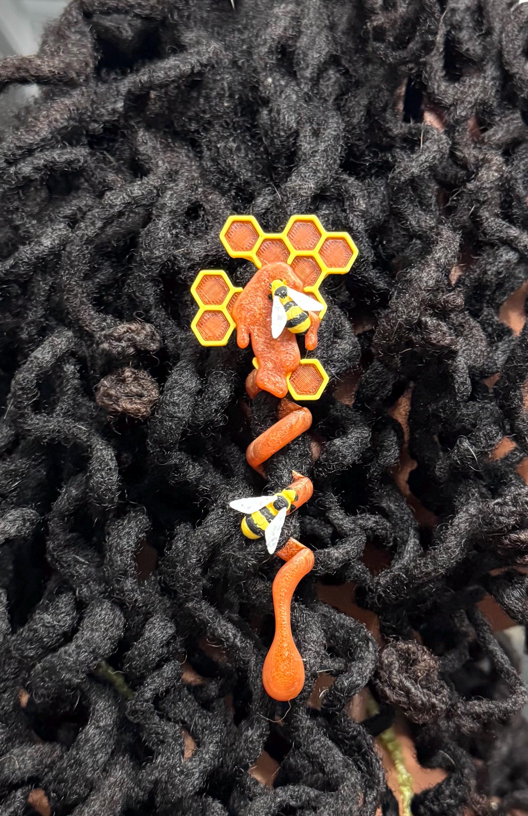 Honey Bee Loc Spiral